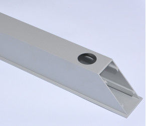Tubo retangular de alumínio anodizado prata da construção com processamento profundo do CNC