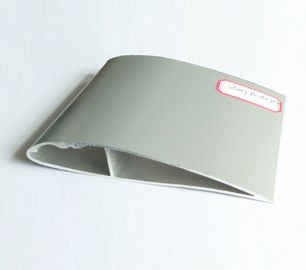 O pó prateado pintou a pá do ventilador industrial/perfil de alumínio da extrusão para a lâmina refrigerando
