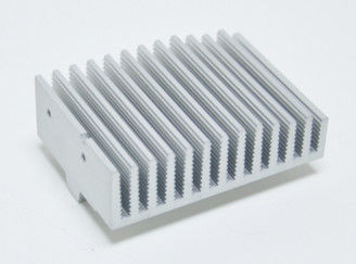 Perfis de alumínio expulsos da extrusão do dissipador de calor com fazer à máquina da anodização/CNC