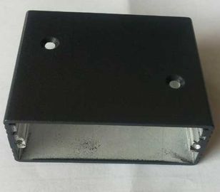 CNC que faz à máquina o perfil de alumínio industrial, tampa eletrônica do produto da pintura do pó