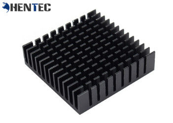 6063 perfis de alumínio anodizados pretos da extrusão do dissipador de calor com fazer à máquina do CNC