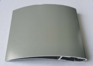 Pulverize o corte pintado/pás do ventilador de furo do teto T5