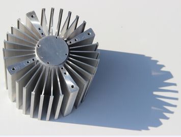 As extrusões de alumínio fazendo à máquina terminadas do dissipador de calor anodizaram 6063-T5